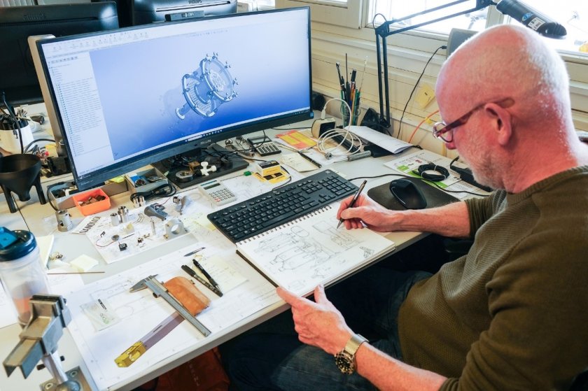 Als de techneuten vn WTS ook geen bestaand apparaat kennen voor de meting, gaan ze zelf aan de slag. Foto: Marleen den Hartog,